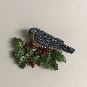 Heidi Daus holiday brooch